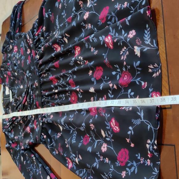 Gal Meets Glam Londyn Dress - Picture 11 of 13